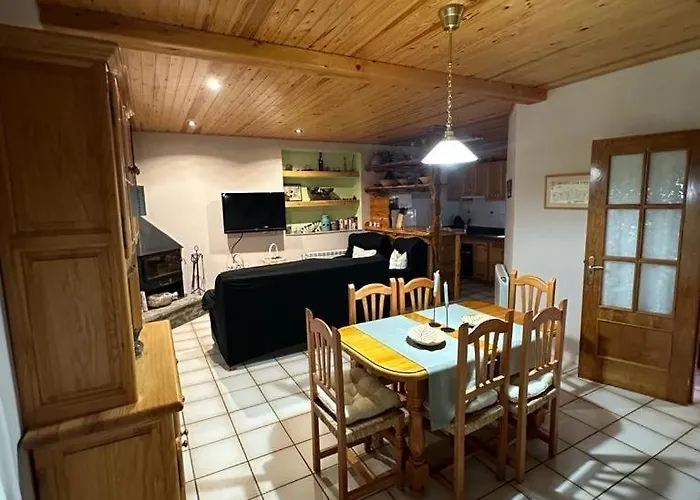 度假居 Casa De Avellanos *